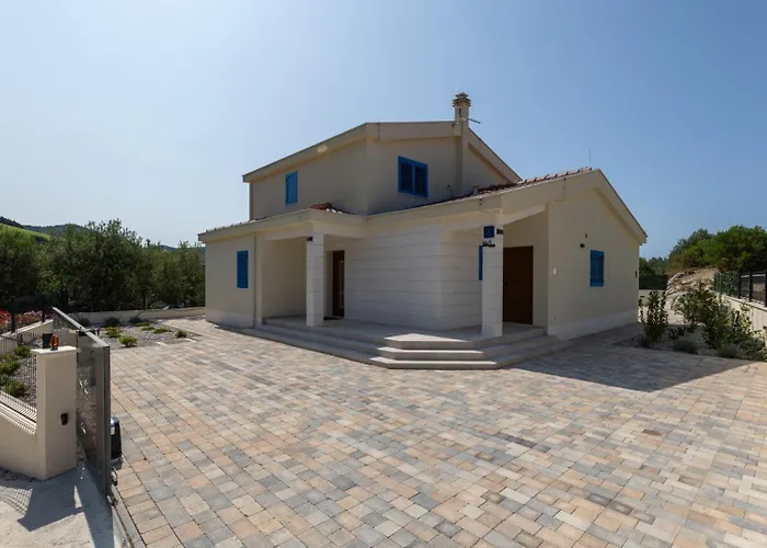 Villa Olea By Guide *