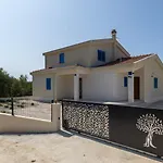 Olea By Guide Vila