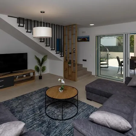 Villa Olea By Guide *