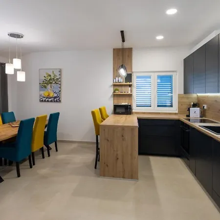 Olea By Guide * Blace