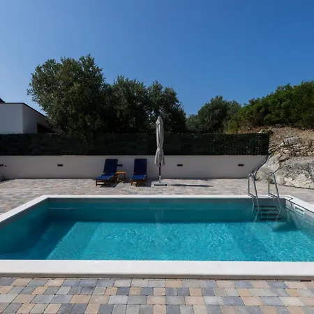 Olea By Guide * Blace