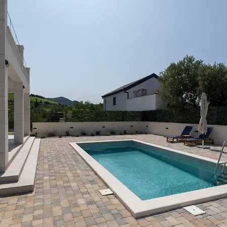 Olea By Guide * Blace