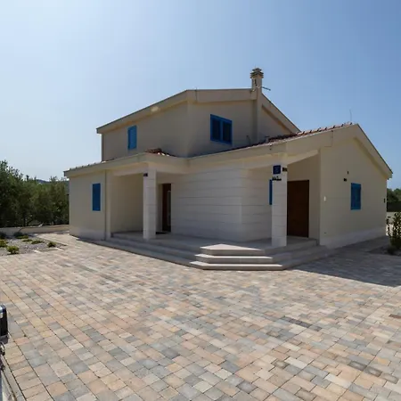 Villa Olea By Guide *