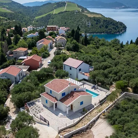 Villa Olea By Guide Blace