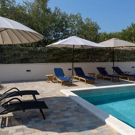 Villa Olea By Guide *